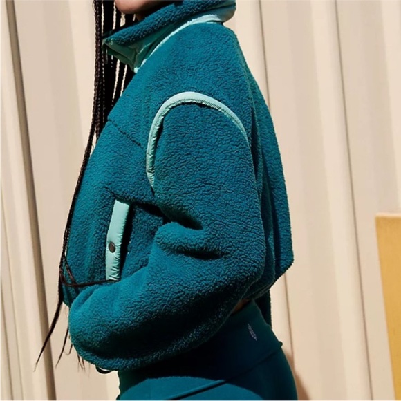 Free People Mountain courtside zip fleece jacket Pacific Combo EUC - Picture 3 of 4